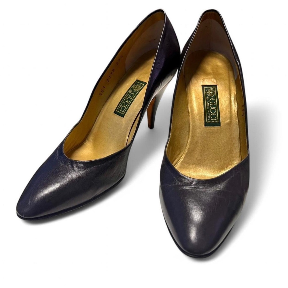 Gucci Women's Black Leather Heels with Gold GG Detail Above Heel. Size 5